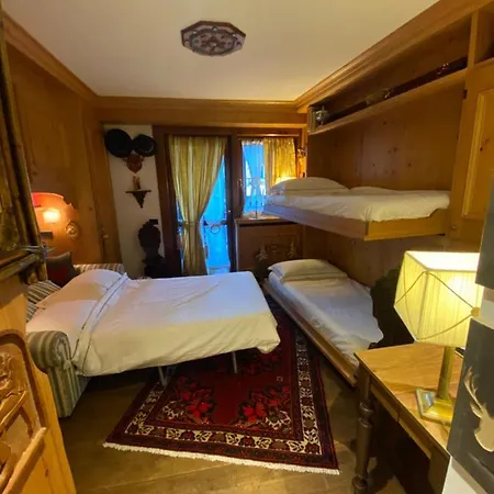 Incantevole Monolocale In Centro A Cortina. Apartamento