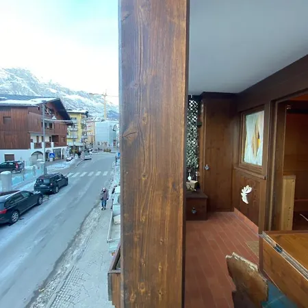 Incantevole Monolocale In Centro A Cortina. Apartamento