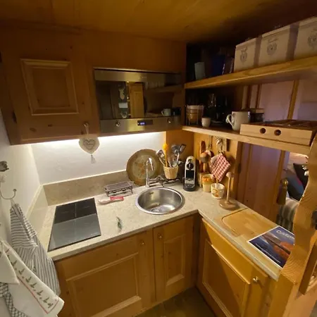 Incantevole Monolocale In Centro A Cortina. Apartament